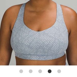 Lululemon Free to Be Serene Bra